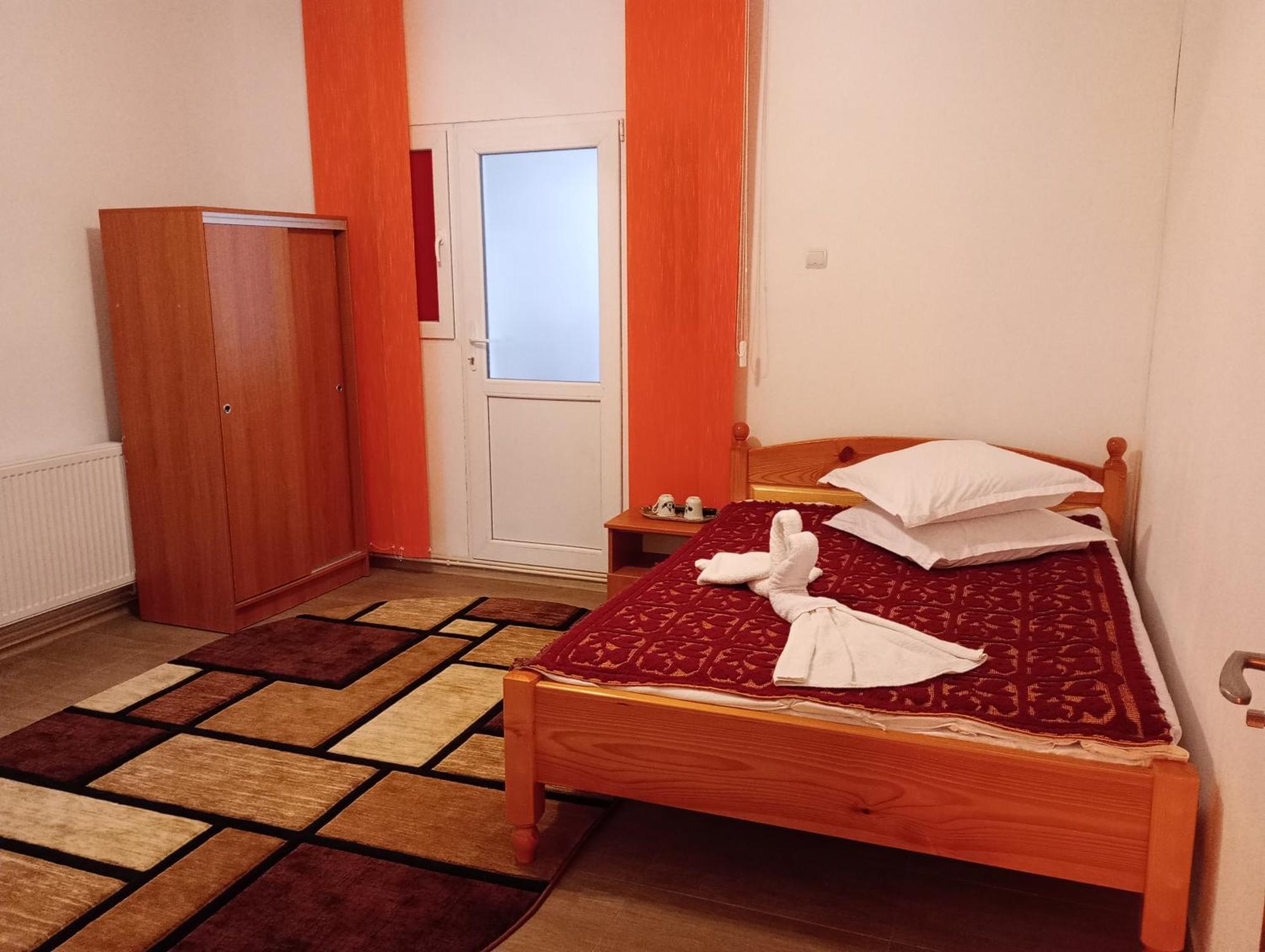 Pensiunea Irina 3 Zarnesti Exterior foto
