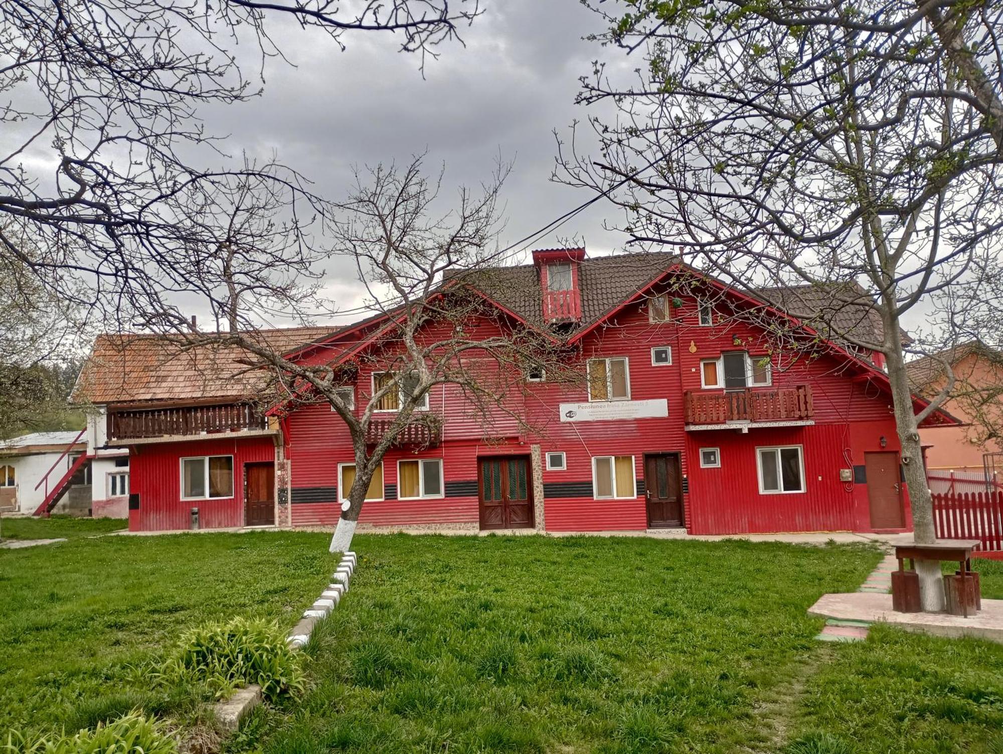 Pensiunea Irina 3 Zarnesti Exterior foto